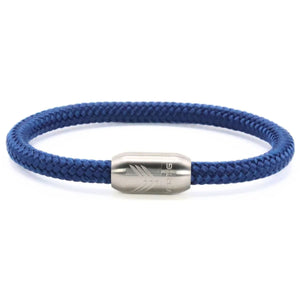 Vertig Magnetic Nautical Paracord Bracelet Navy Blue (Slim). Full view showcasing its deep, classic hue.