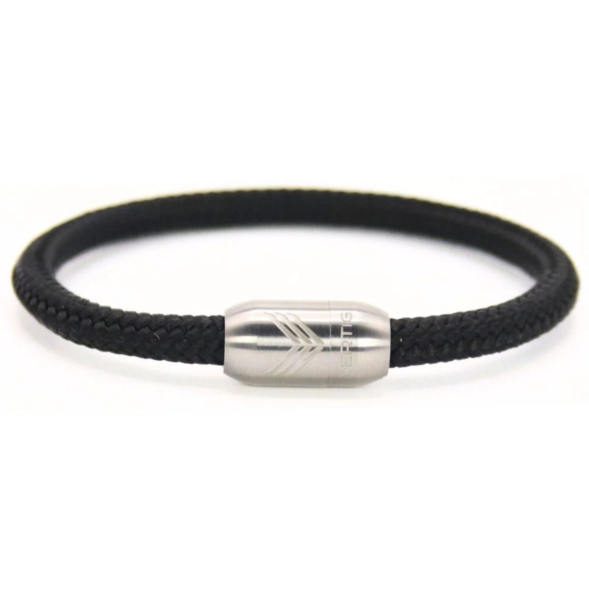 Vertig Magnetic Nautical Paracord Bracelet Black (Slim). Captures the full elegant profile of this subtle wrist accessory.