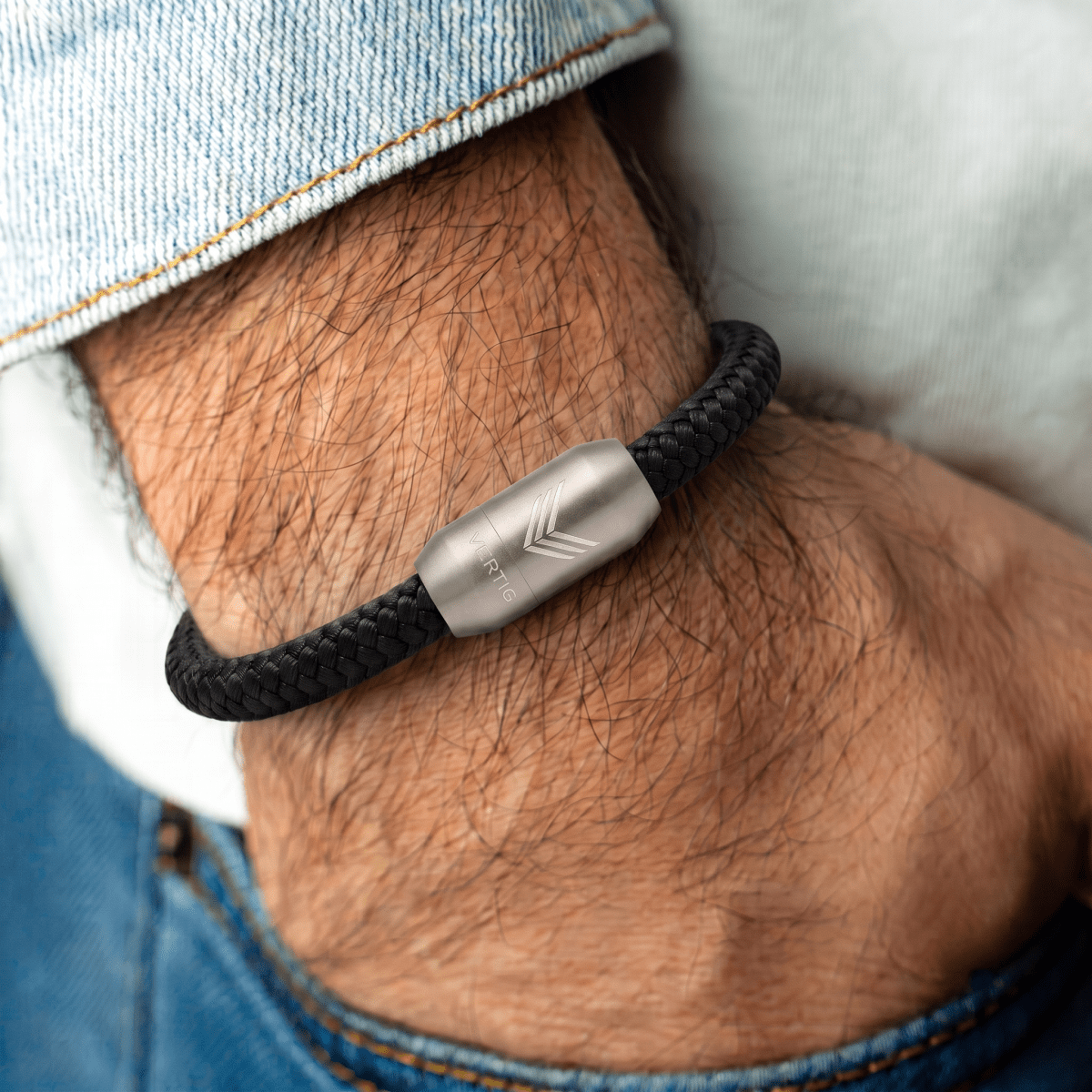Paracord Bracelet Magnetic Black