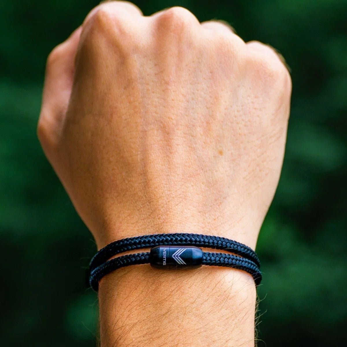 Vertig Magnetic Nautical Paracord Bracelet Black on a man. Perfect for casual wear, water-resistant.