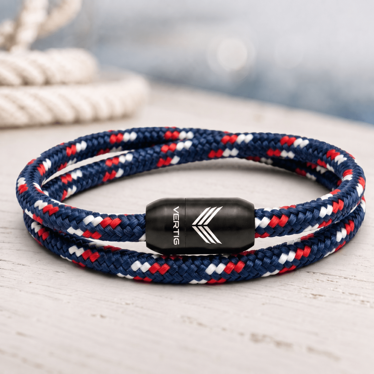 Paracord Bracelet Magnetic Blue Red