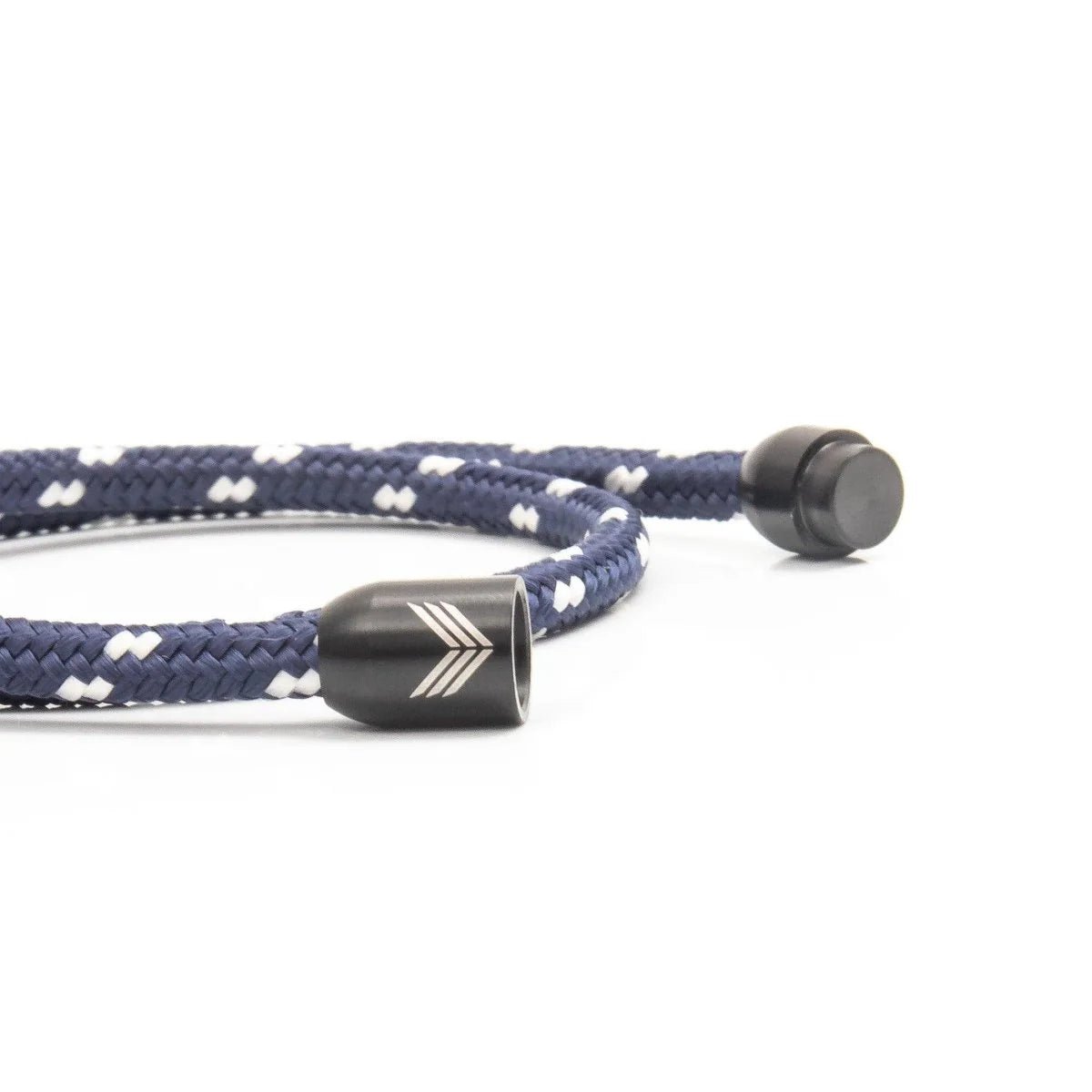 Vertig Magnetic Nautical Paracord Bracelet Blue-White unclasped. High-quality blue and white rope.