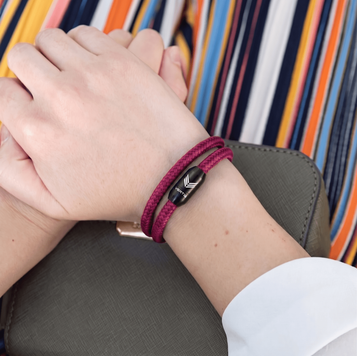 Paracord Bracelet Magnetic Burgundy