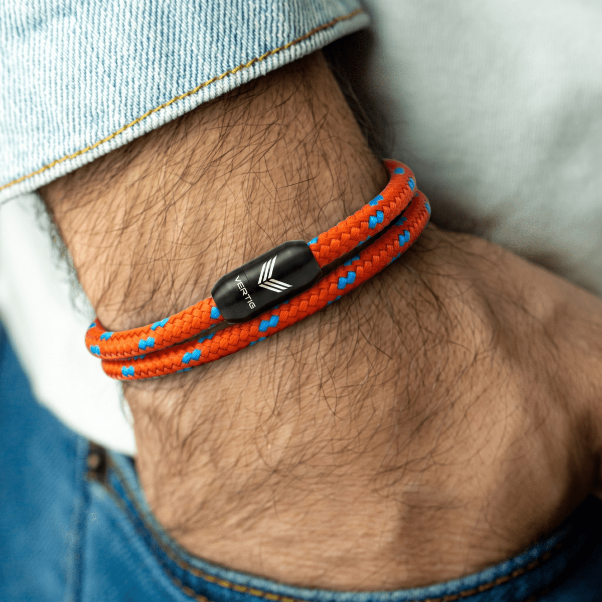 Paracord Bracelet Magnetic Red Blue