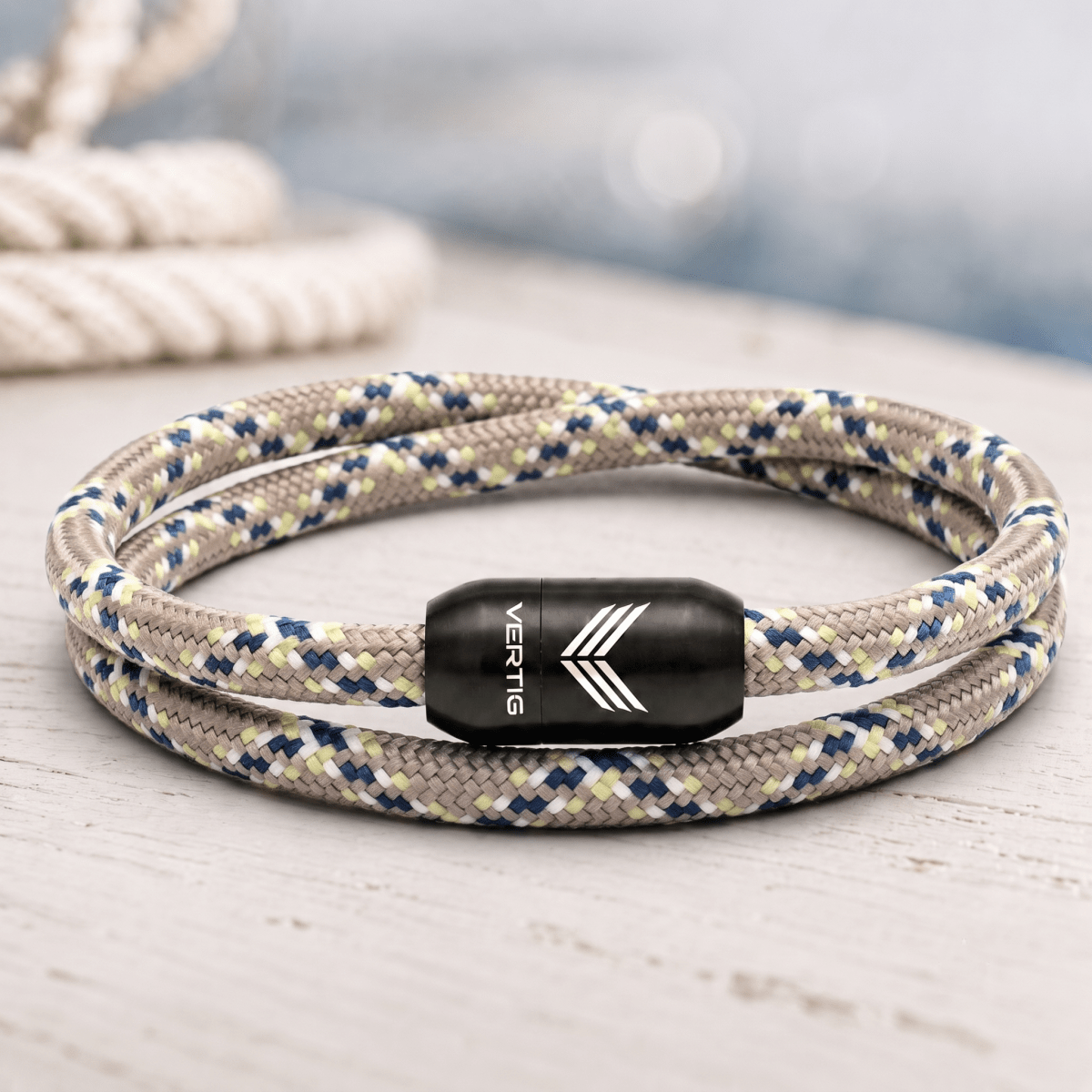 Paracord Bracelet Magnetic Snake
