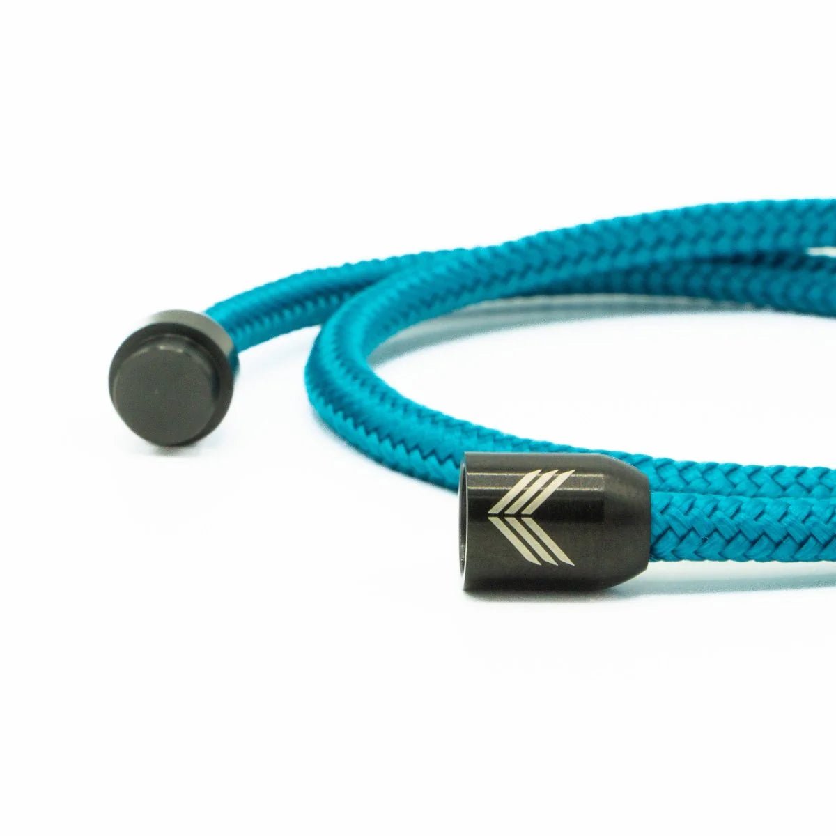 Vertig Magnetic Nautical Paracord Bracelet Turquoise unclasped. Reveals the high-quality paracord and strong magnetic closure.
