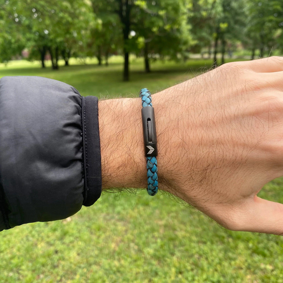 Vertig Leather Bracelet Vintage Blue on a man. A versatile accessory, offering sophisticated appeal with its unique vintage blue.