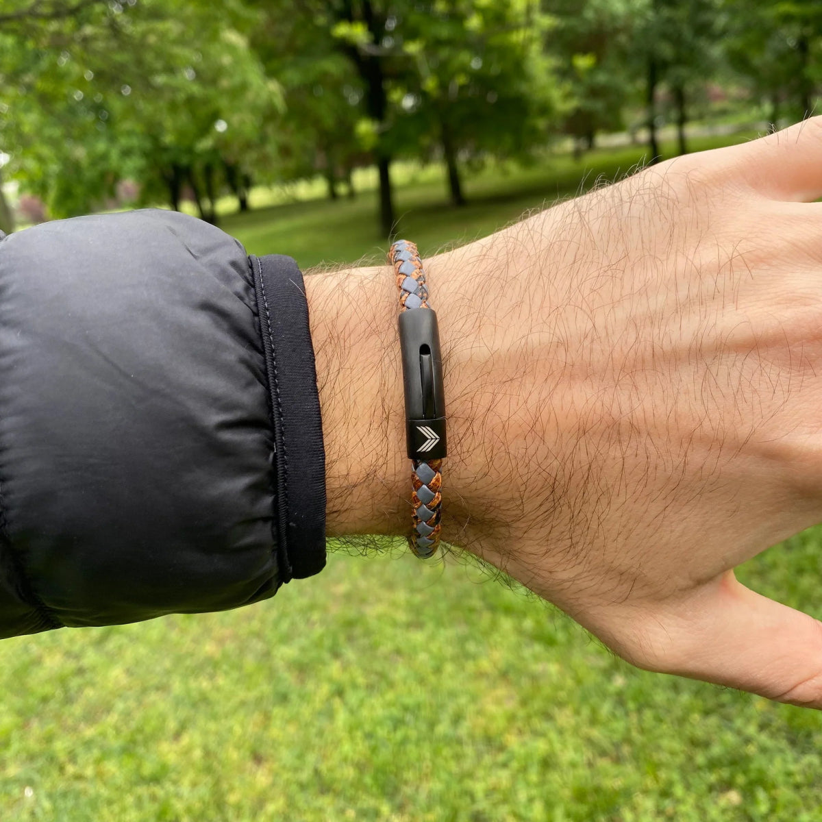 Vertig Leather Bracelet Vintage Bronze on a man. A versatile accessory, offering sophisticated appeal with its unique antique charm.