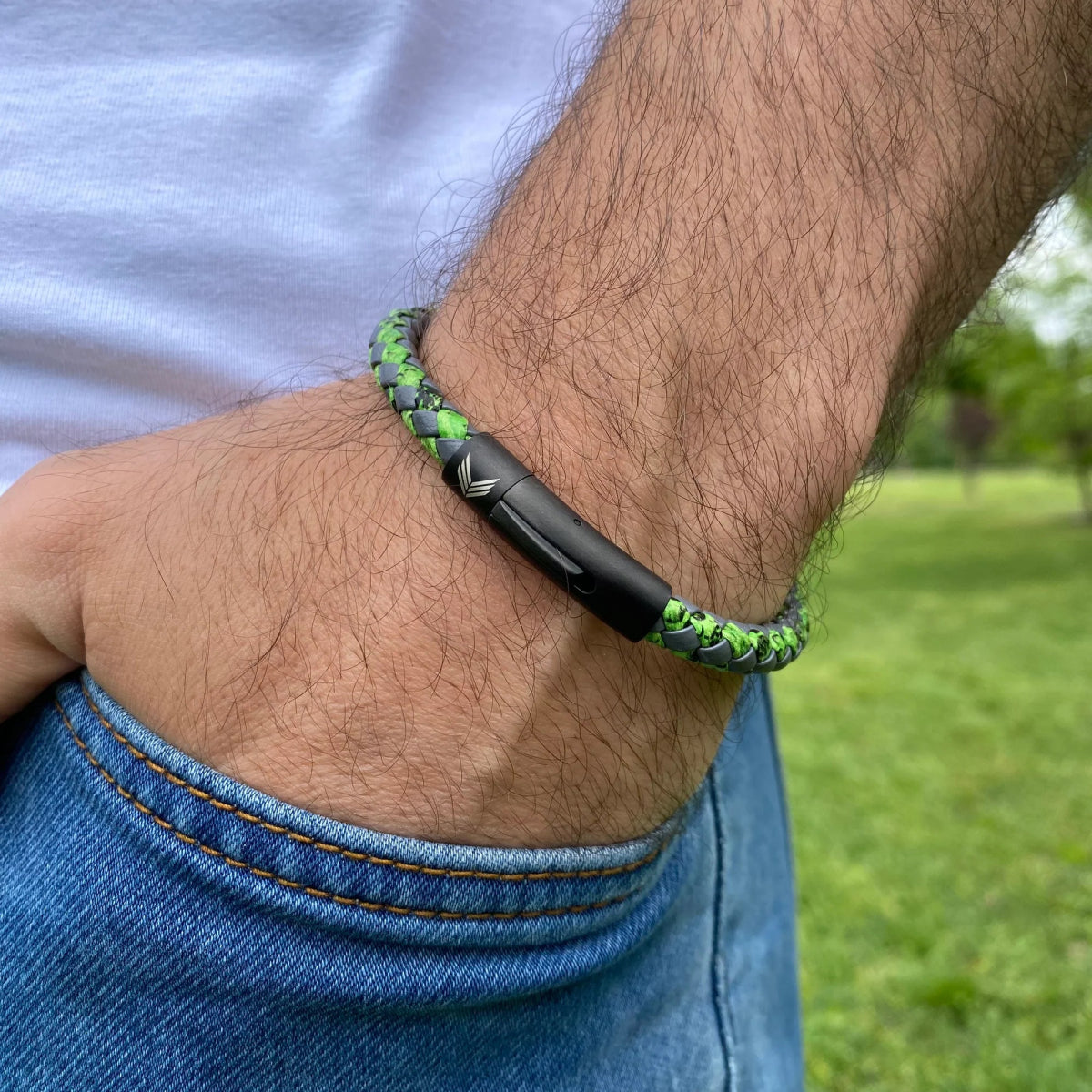 Vertig Leather Bracelet Vintage Green on a man. A versatile accessory, offering a touch of classic appeal with its unique antique green.