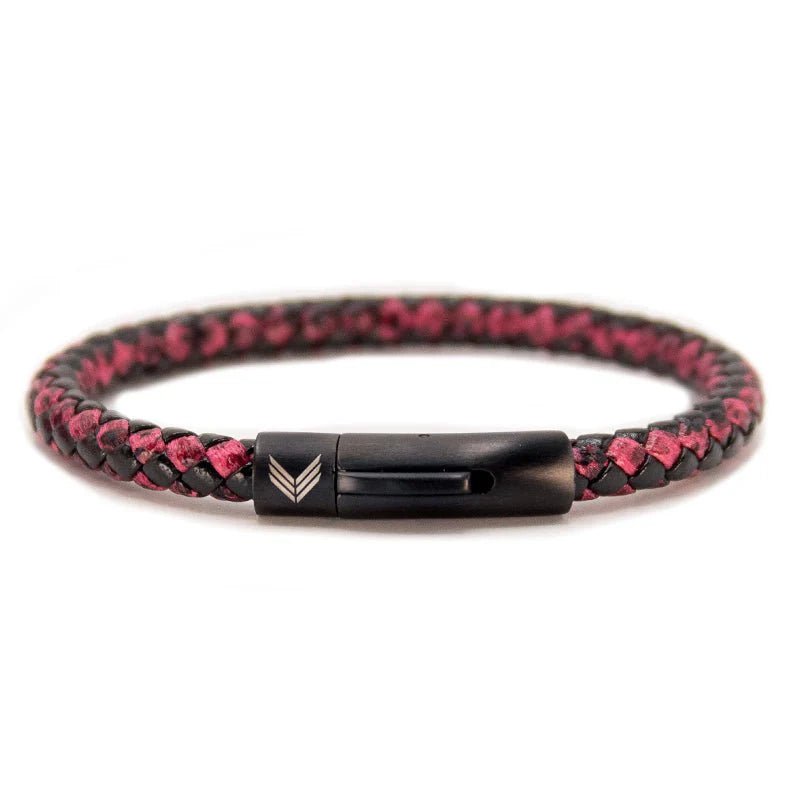 Vertig Leather Bracelet Vintage Red. Full view, highlighting its rich, subtly aged red leather and sleek, sophisticated design.