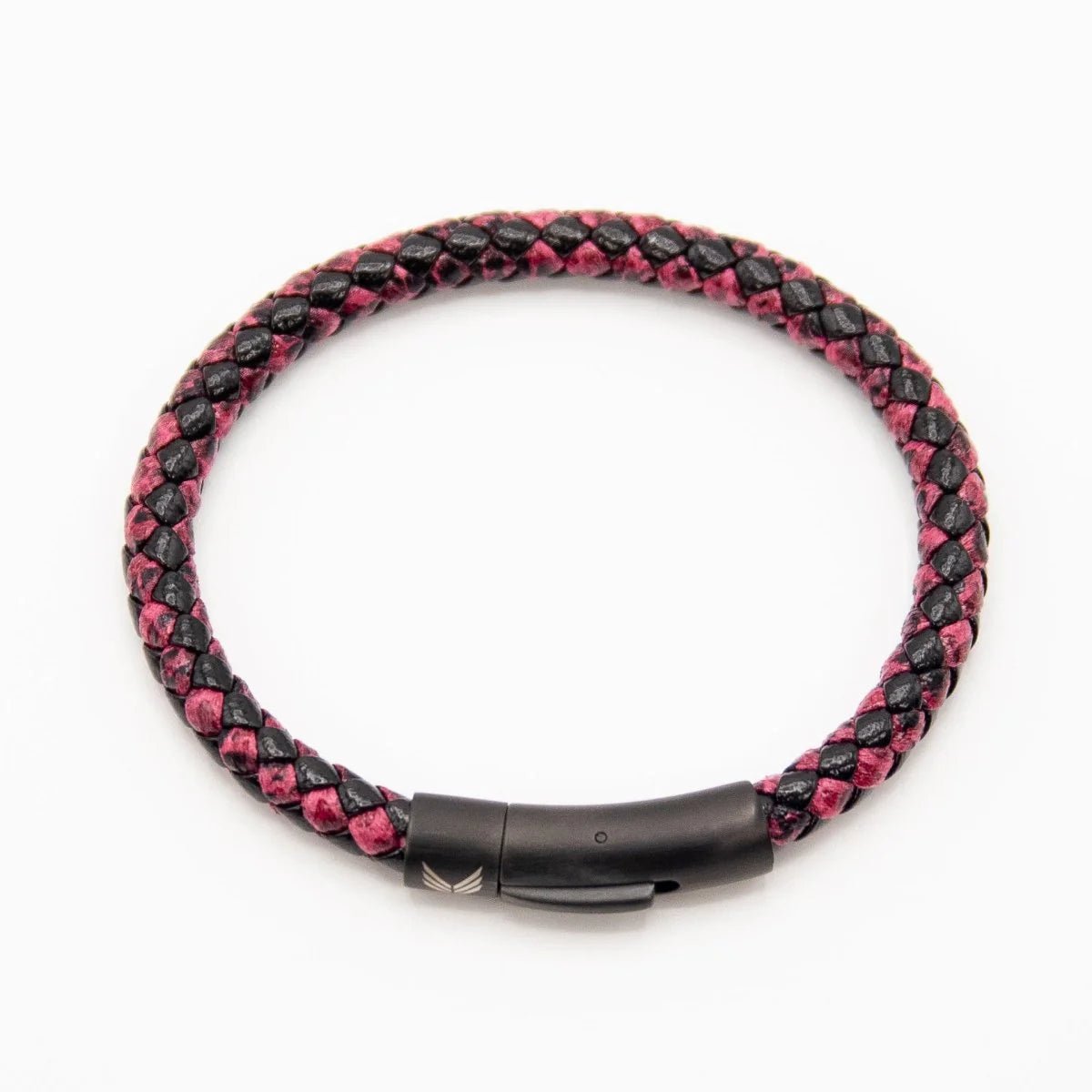 Vertig Leather Bracelet Vintage Red clasped. Demonstrates the seamless integration of the sleek clasp, creating a polished look on the wrist.