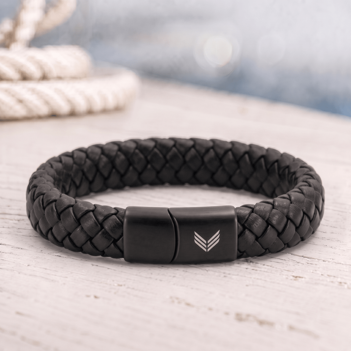 Vertig Magnetic Leather Bracelet Black