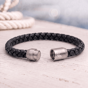 Vertig Magnetic Leather Bracelet Black