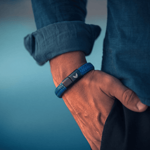 Vertig Magnetic Leather Bracelet Blue