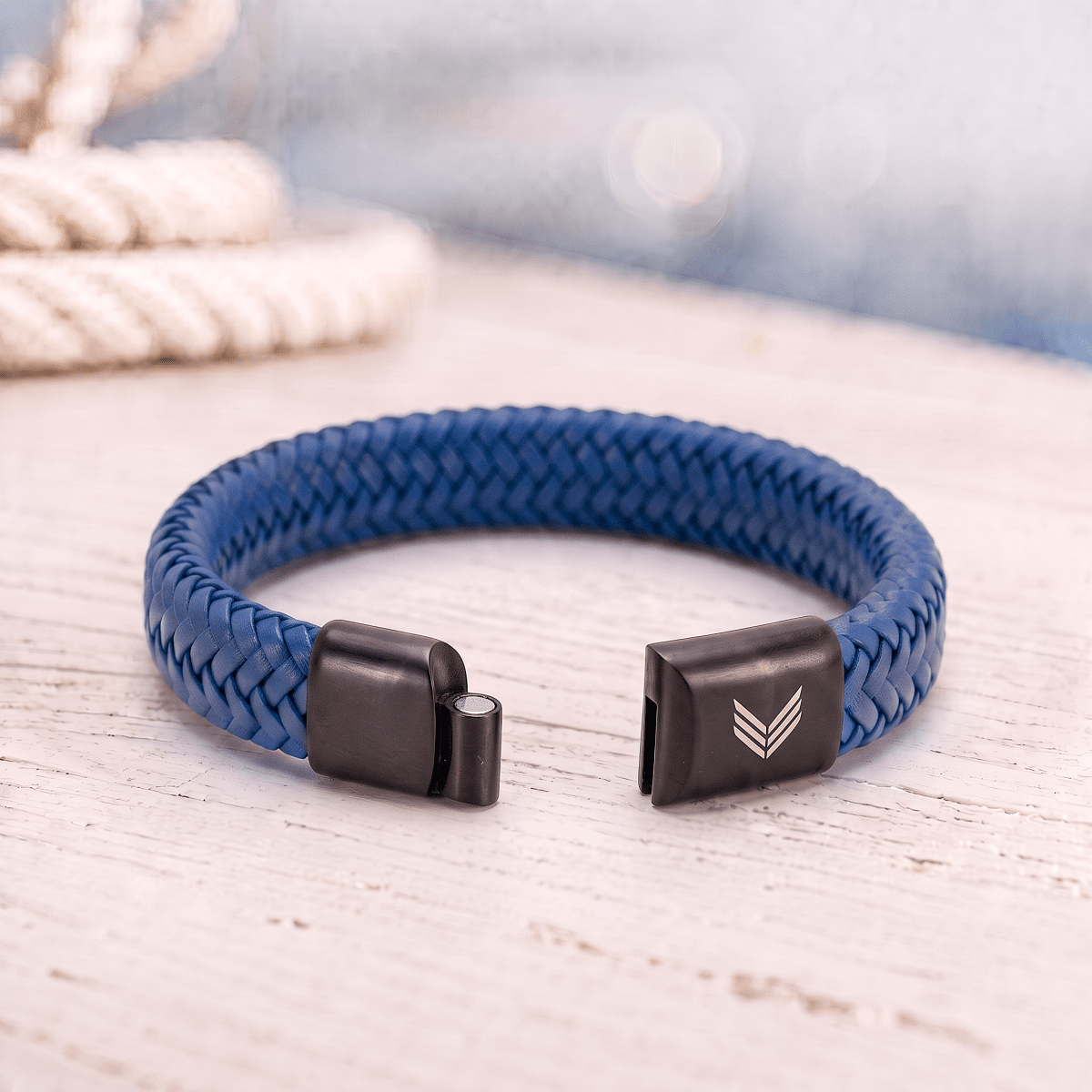 Vertig Magnetic Leather Bracelet Blue