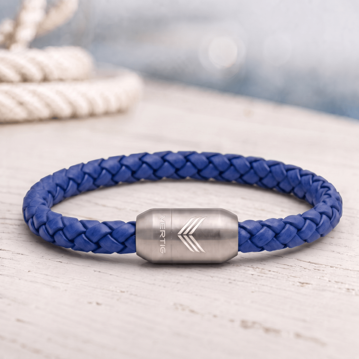 Vertig Magnetic Leather Bracelet Blue