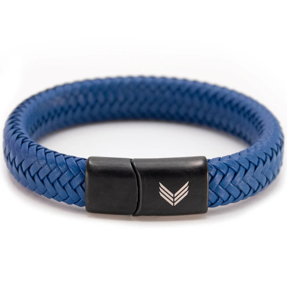 Vertig Magnetic Wide Leather Bracelet Blue. Full view highlighting its rich, deep blue leather and sophisticated magnetic clasp.
