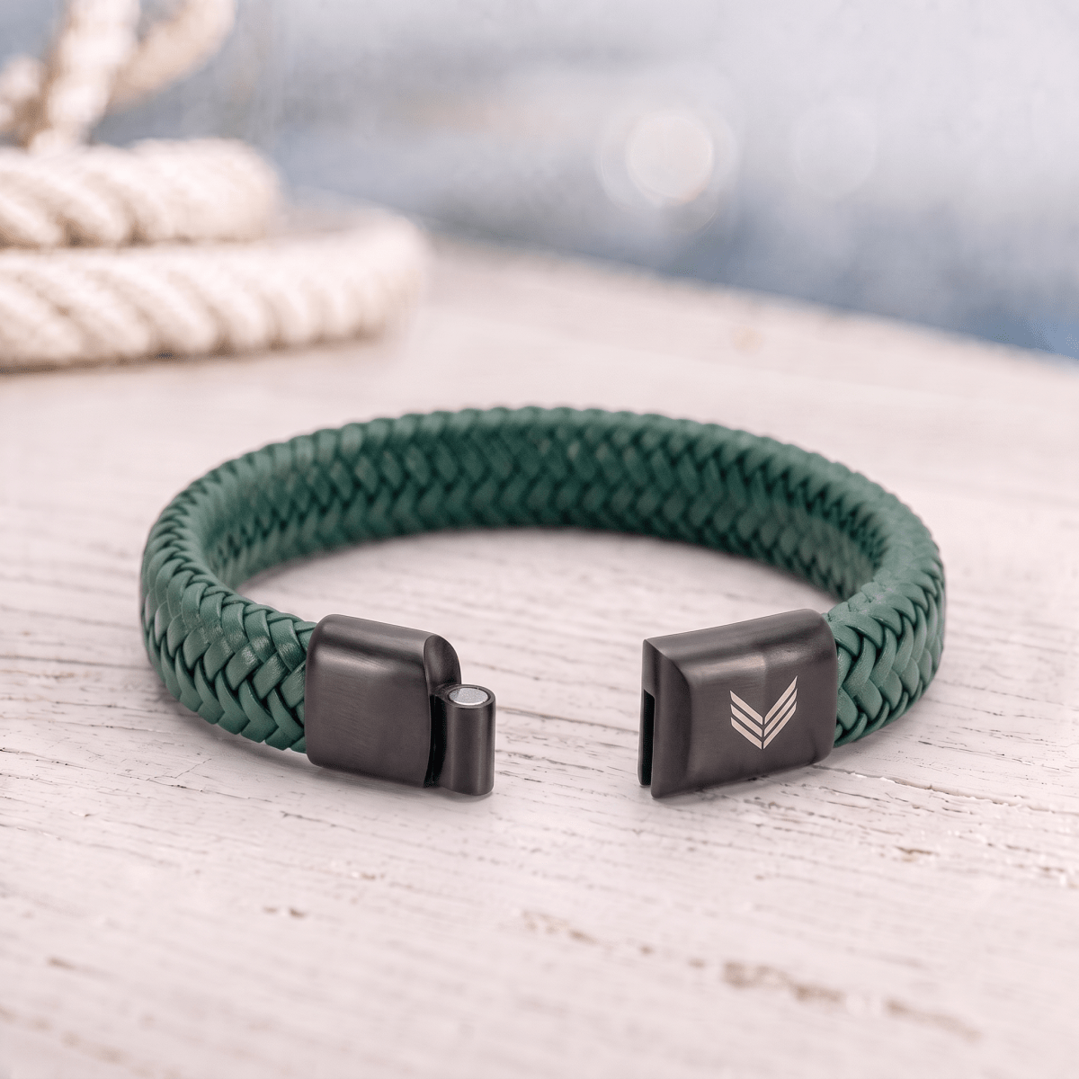 Vertig Magnetic Leather Bracelet Green