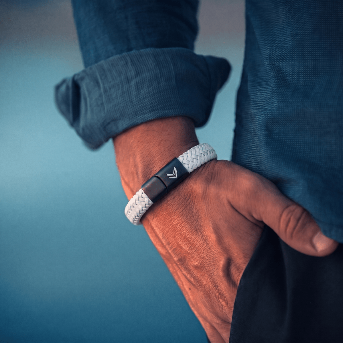 Vertig Magnetic Leather Bracelet Grey