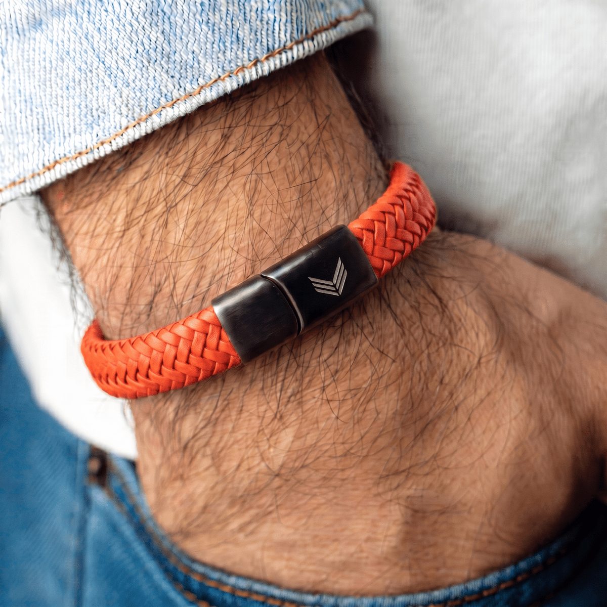 Vertig Magnetic Leather Bracelet Orange