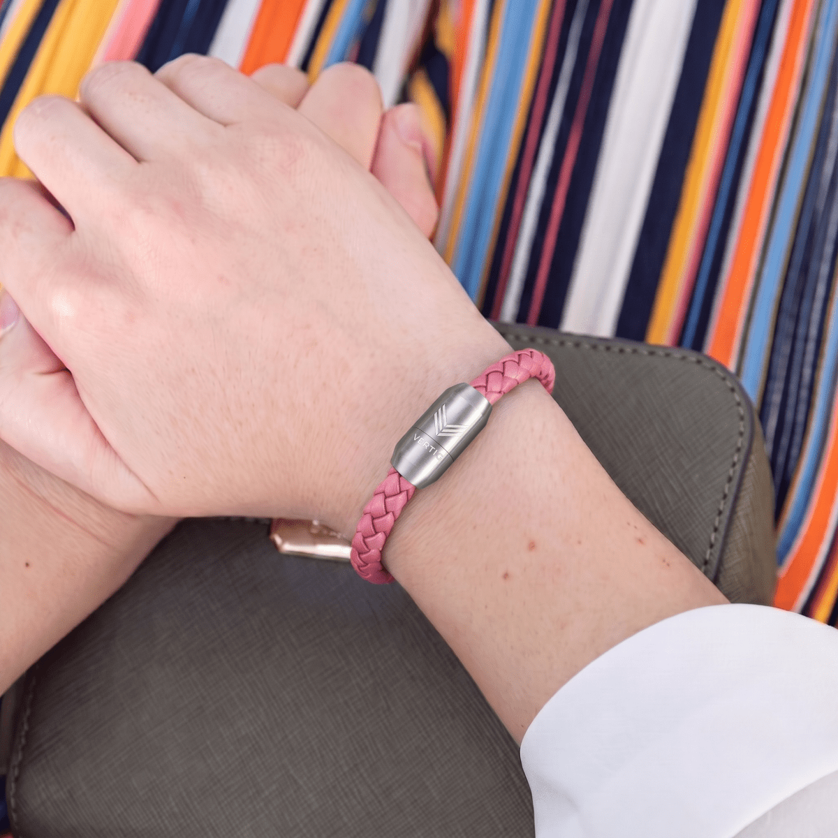Vertig Magnetic Leather Bracelet Pink