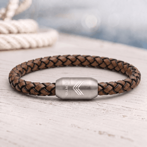 Vertig Magnetic Leather Bracelet Vintage White