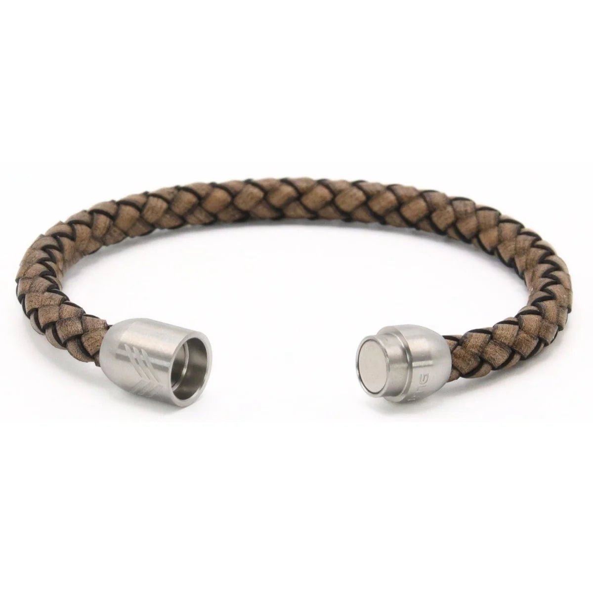 Vertig Magnetic Leather Bracelet Vintage White (Slim) unclasped. Reveals the smooth, high-quality leather construction and precise magnetic closure mechanism.