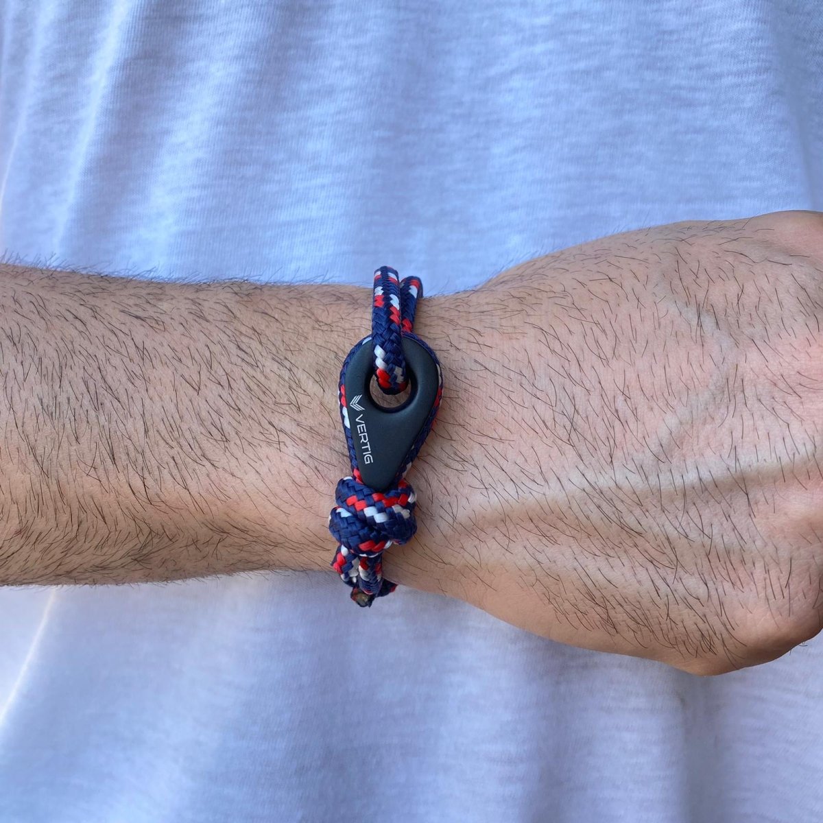 vertig adonis sliding knot paracord bracelet